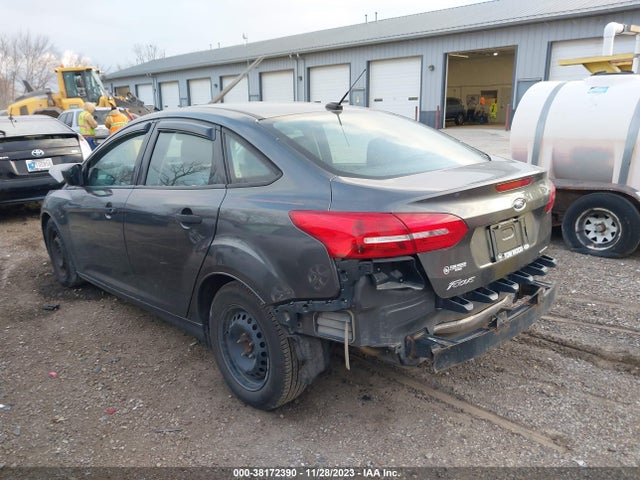 Ford FOCUS S 2016 1FADP3E24GL343241 Image 3