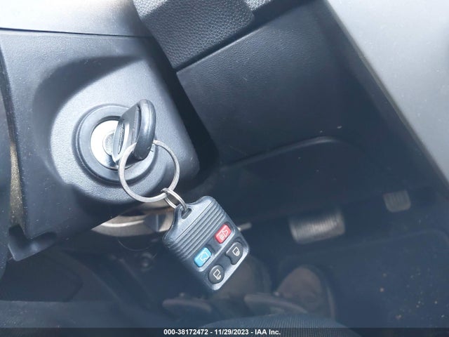 2011 FORD FOCUS SE VIN: 1FAHP3FN1BW192201