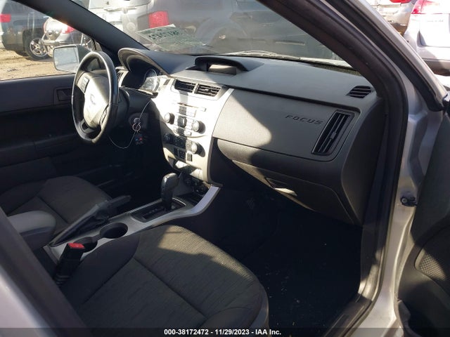 2011 FORD FOCUS SE VIN: 1FAHP3FN1BW192201