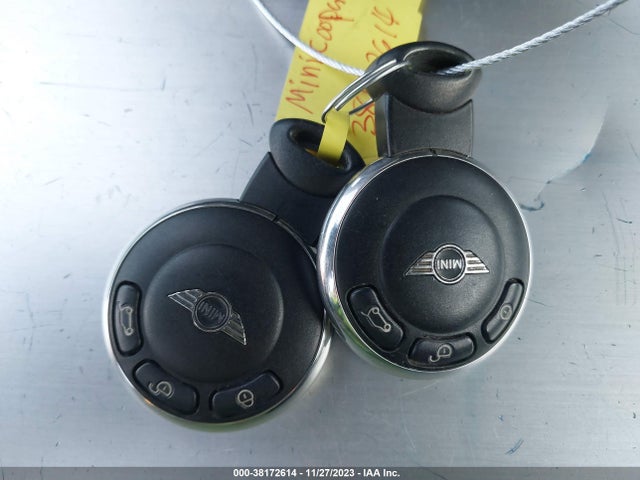 2011 MINI COOPER S WMWSV3C56BTY13232 Photo 10