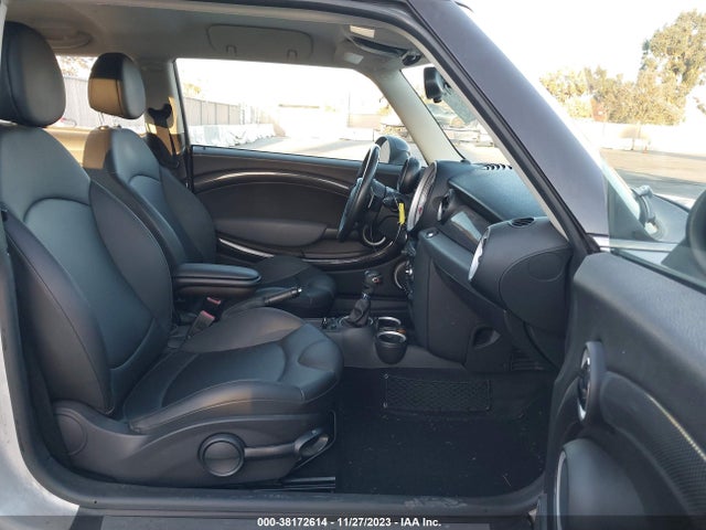 2011 MINI COOPER S WMWSV3C56BTY13232 Photo 4