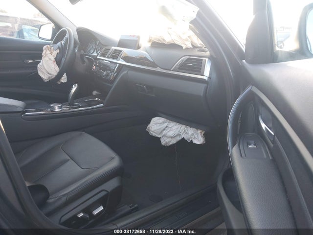 BMW 320i 2018 WBA8E1G57JNU92667 Image 5