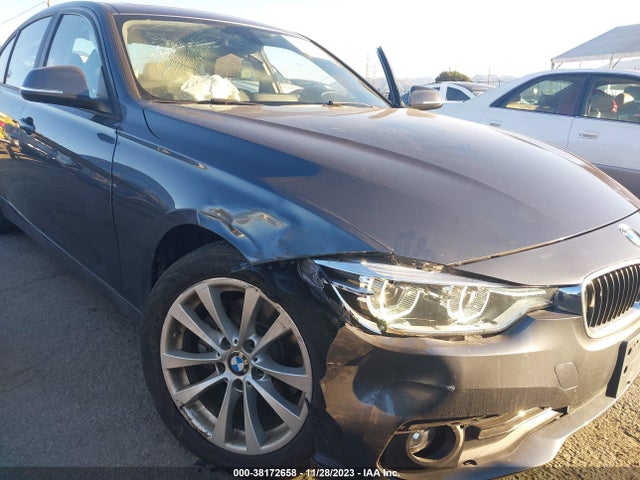 BMW 320i 2018 WBA8E1G57JNU92667 Image 6