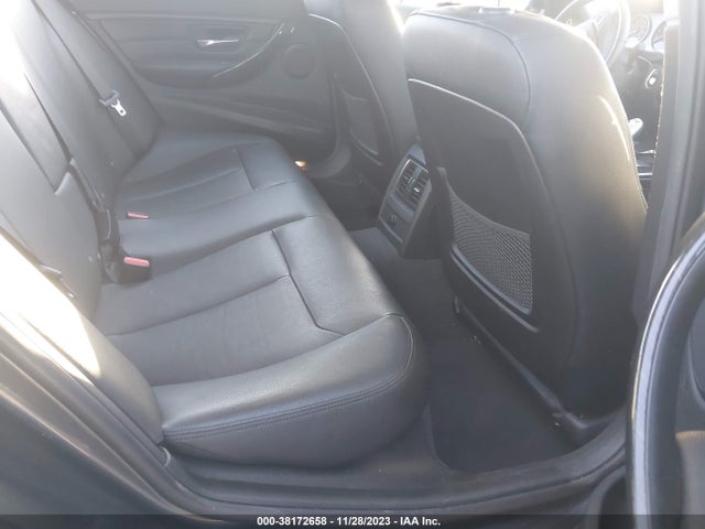 BMW 320i 2018 WBA8E1G57JNU92667 Image 8