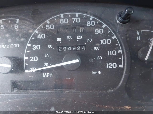 1998 Mazda B2500 Se მანქანა იყიდება აუქციონზე, vin: 4F4YR16C0WTM05208, აუქციონის ნომერი: 38172981