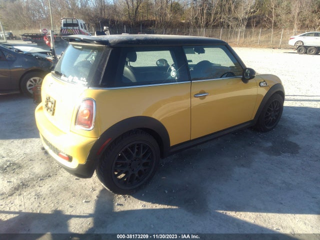 2009 MINI COOPER S WMWMF73559TT94068 Photo 3