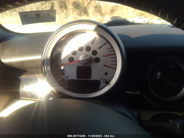 2009 MINI COOPER S WMWMF73559TT94068 Photo 6