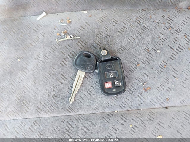 2006 HYUNDAI ELANTRA LIMITED/GLS VIN: KMHDN46D76U252829