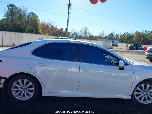 Toyota CAMRY LE 2020 4T1C11AK7LU364618 Image 13