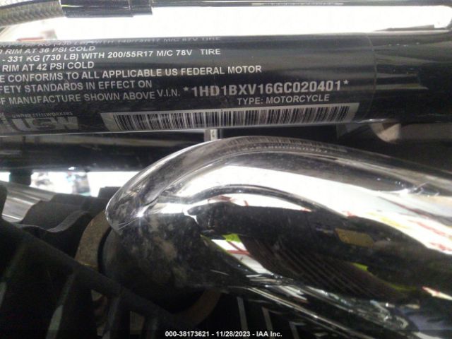 2016 HARLEY-DAVIDSON FLSTF 1HD1BXV16GC020401 Photo 9