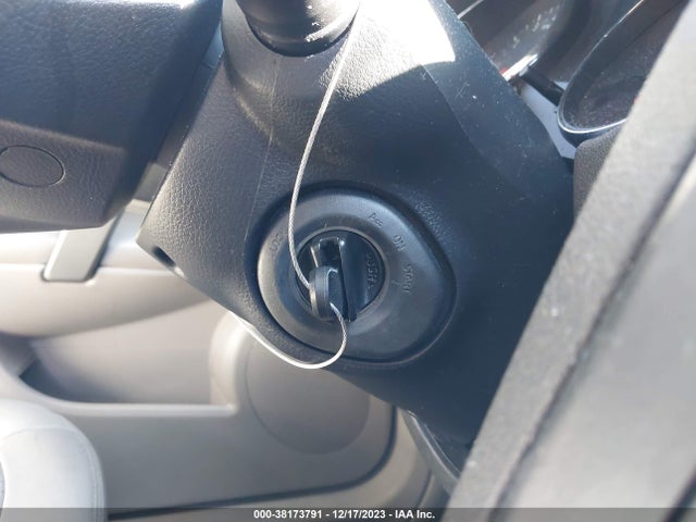 2013 NISSAN ROGUE SV W/SL PKG VIN: JN8AS5MT3DW009654