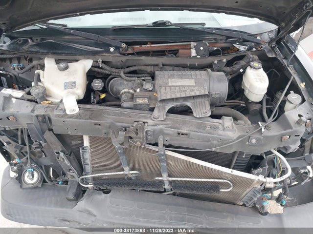 Chevrolet Express 2500 Work Van 2017 1GCWGAFF7H1140852 Image 10