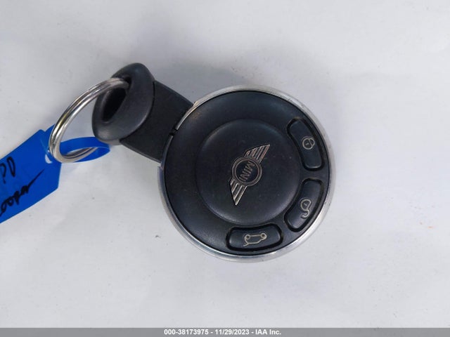 2012 MINI COOPER WMWSU3C59CT257647 Photo 10