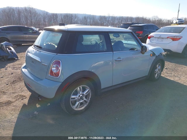 2012 MINI COOPER WMWSU3C59CT257647 Photo 3