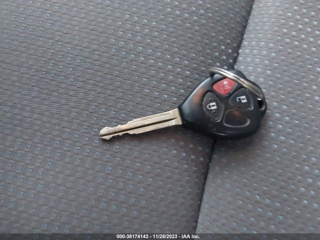 2009 TOYOTA MATRIX S VIN: 2T1LE40E19C002702