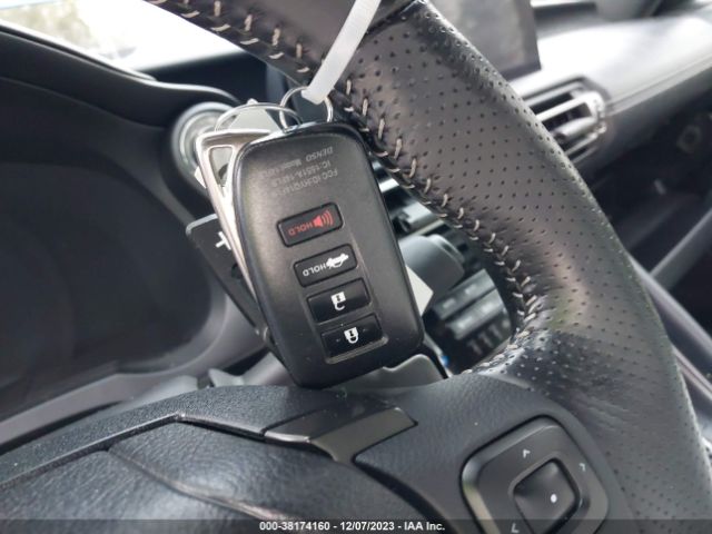 2021 LEXUS IS JTHGZ1E22M5022965 Photo 10