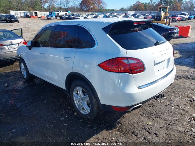 2014 PORSCHE CAYENNE WP1AA2A29ELA96244 Photo 2