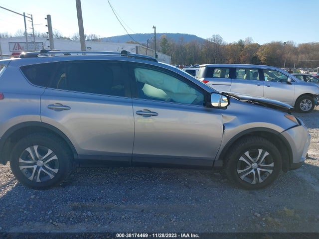2017 TOYOTA RAV4 LE VIN: 2T3ZFREV7HW381884