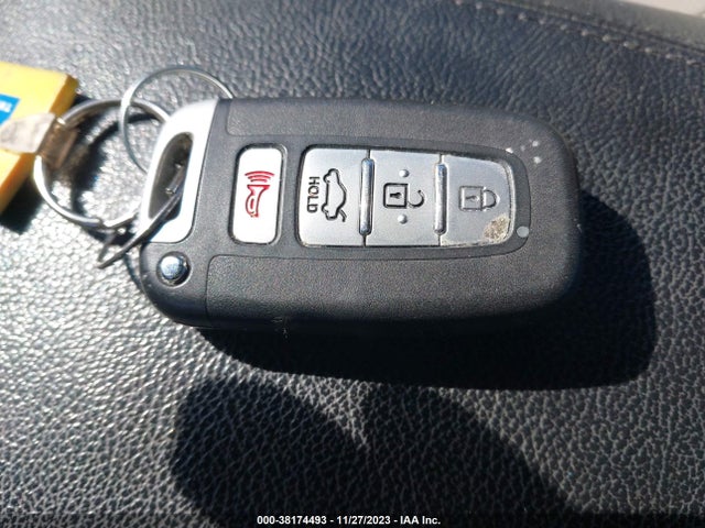 2012 HYUNDAI SONATA SE VIN: 5NPEC4AC4CH483674