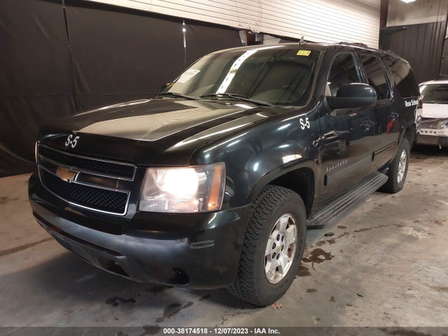 2011 CHEVROLET SUBURBAN 1GNSKHE36BR353563 Photo 1