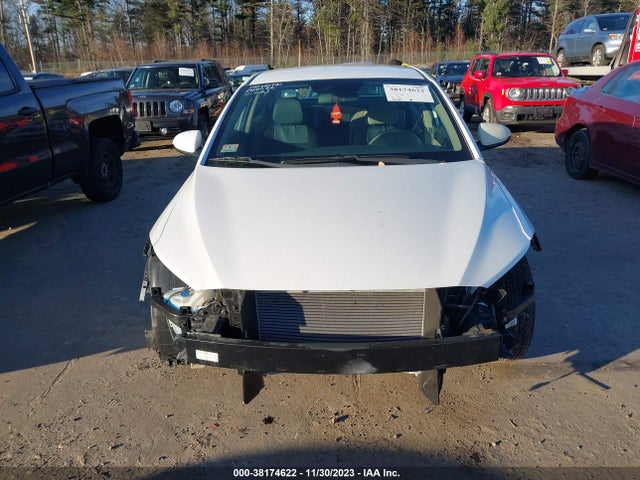 Hyundai ELANTRA SE 2018 5NPD74LFXJH286643 Image 12