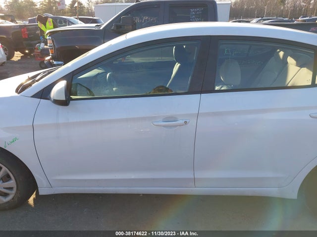 Hyundai ELANTRA SE 2018 5NPD74LFXJH286643 Image 14