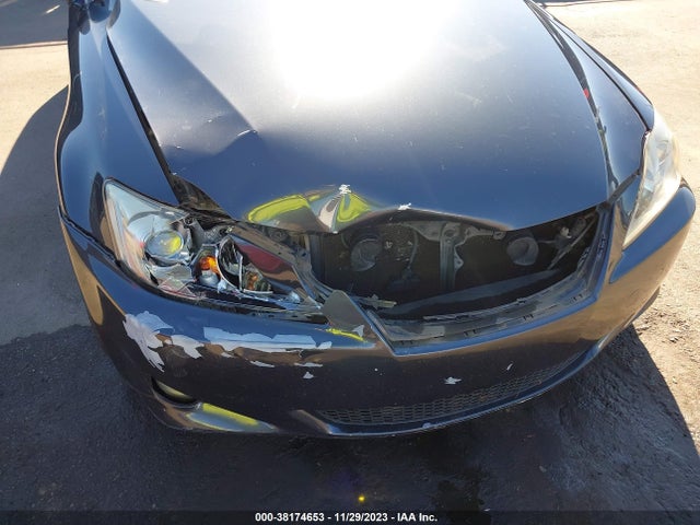 2007 LEXUS IS 350 VIN: JTHBE262X72012846