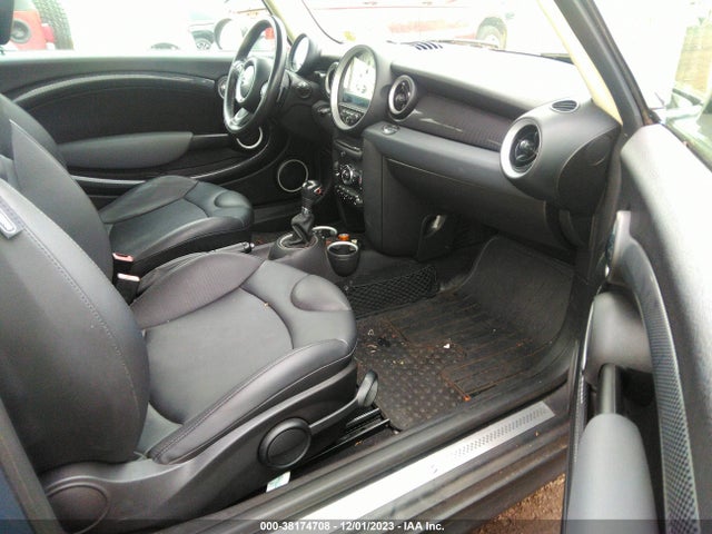 2011 MINI COOPER S WMWSV3C57BTY10839 Photo 4