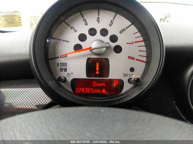 2011 MINI COOPER S WMWSV3C57BTY10839 Photo 6