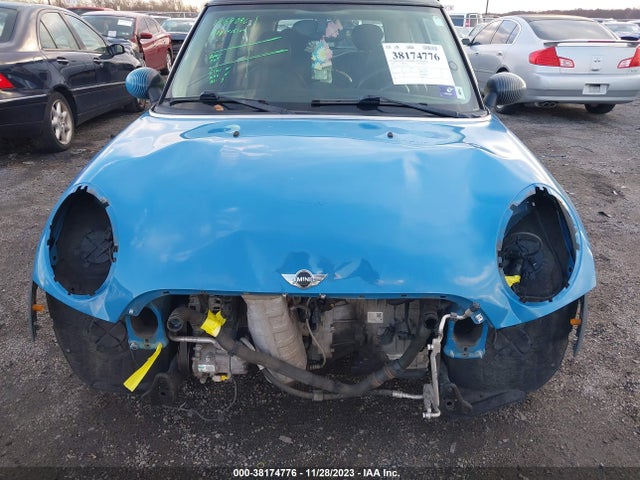 2012 MINI COOPER WMWSU3C59CT540615 Photo 5