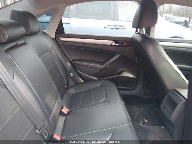 Volkswagen Passat 1.8t Wolfsburg Edition 2015 1VWAT7A39FC032544 Image 8