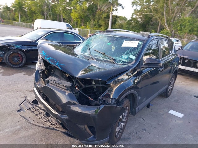 2018 TOYOTA RAV4 LE VIN: 2T3ZFREV7JW448991