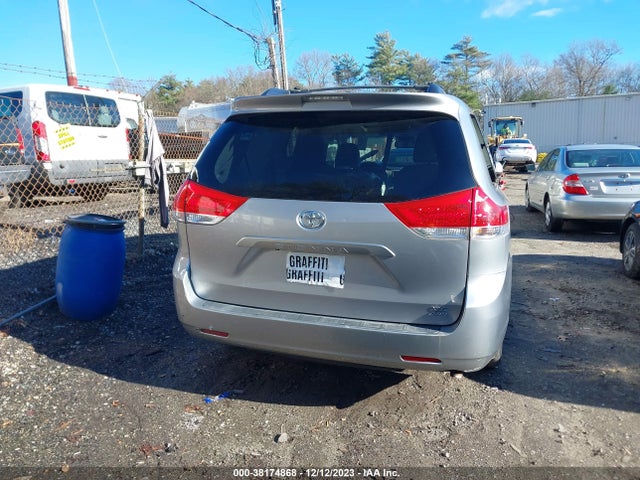 2012 TOYOTA SIENNA XLE 7 PASSENGER VIN: 5TDDK3DC5CS042134
