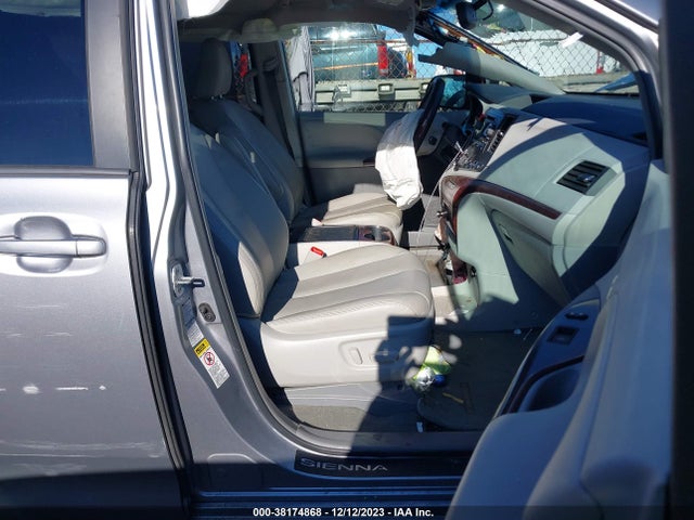 2012 TOYOTA SIENNA XLE 7 PASSENGER VIN: 5TDDK3DC5CS042134