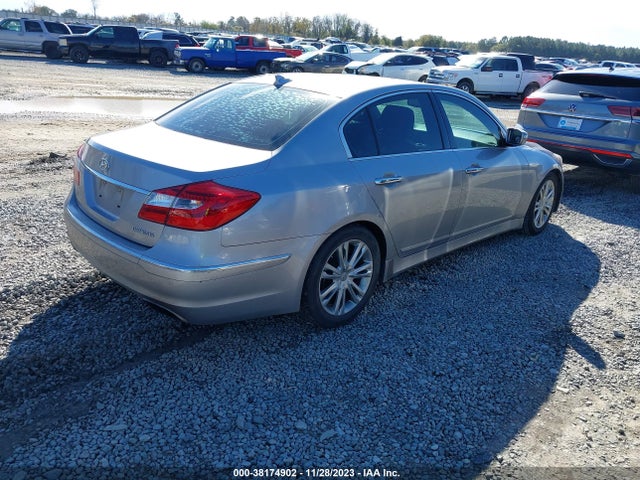 Продаж на аукціоні авто 2013 Hyundai Genesis 3.8, vin: KMHGC4DD1DU224740, номер лоту: 38174902