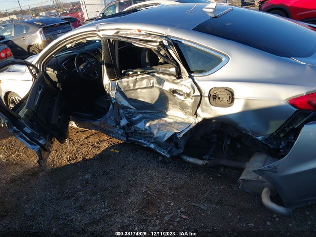 3FA6P0D91LR130264 Ford Fusion Titanium