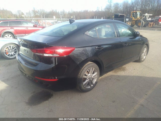 Hyundai ELANTRA SE 2017 5NPD84LF0HH001942 Image 4