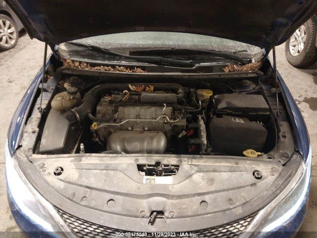 Chrysler 200 Limited 2015 1C3CCCAB6FN533279 Image 10