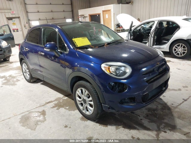 2016 FIAT 500X ZFBCFYDT0GP333114 Photo 0
