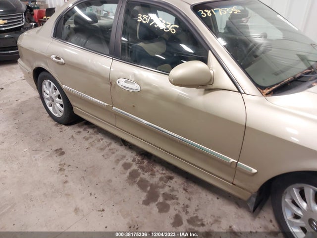 2004 HYUNDAI SONATA GLS/LX VIN: KMHWF35H34A001342