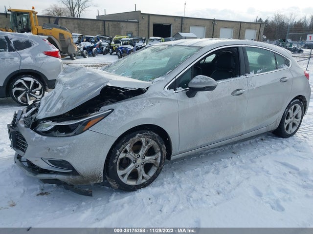 Chevrolet Cruze Premier Auto 2018 3G1BF6SM6JS625886 Image 2