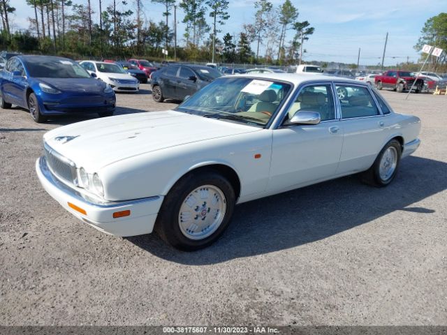 1995 JAGUAR VANDENPLAS SAJKX1747SC743910 Photo 1