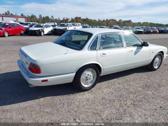 1995 JAGUAR VANDENPLAS SAJKX1747SC743910 Photo 3