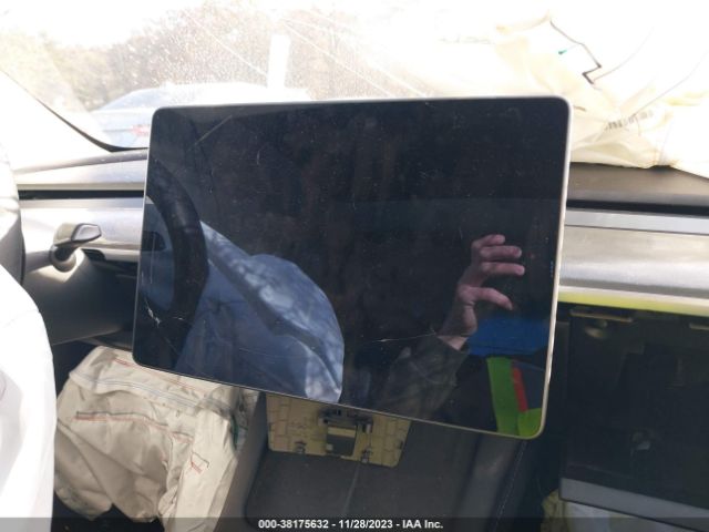 2022 TESLA MODEL 3 5YJ3E1EB9NF199833 Photo 6