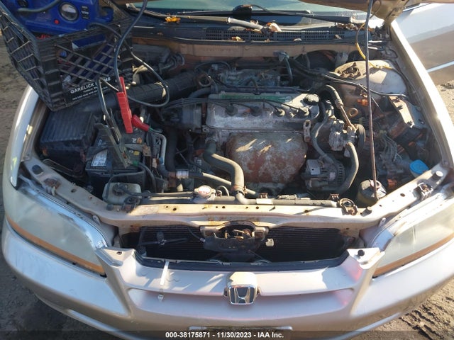 2000 HONDA ACCORD 2.3 EX VIN: 1HGCG6588YA045530