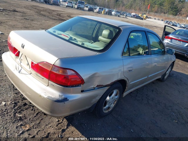 2000 HONDA ACCORD 2.3 EX VIN: 1HGCG6588YA045530