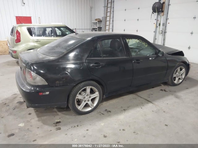 2001 LEXUS IS 300 BASE (A5) VIN: JTHBD182710031254