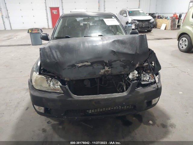 2001 LEXUS IS 300 BASE (A5) VIN: JTHBD182710031254