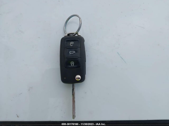 Aukcja sprzedaży 2013 Volkswagen Passat 2.5l S, vin: 1VWAP7A30DC037939, numer aukcji: 38176160