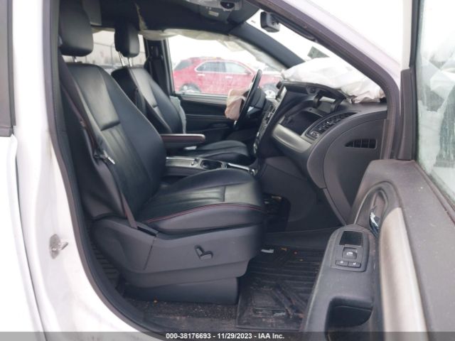 2C4RDGEG9KR674764 Dodge Grand Caravan Gt